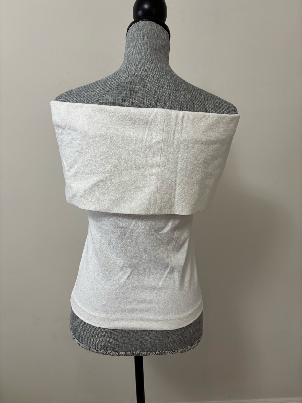 Club Monaco Off-Shoulder White Women’s Top - Picture 4 of 5